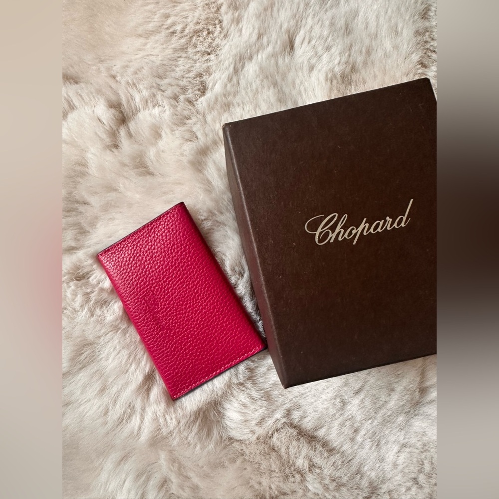Chopard Fuchsia Leather Card Wallet/very good condition/unused display piece - Picture 3 of 7